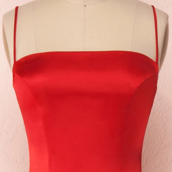 Red gown/prom dress - Picture 2 of 5